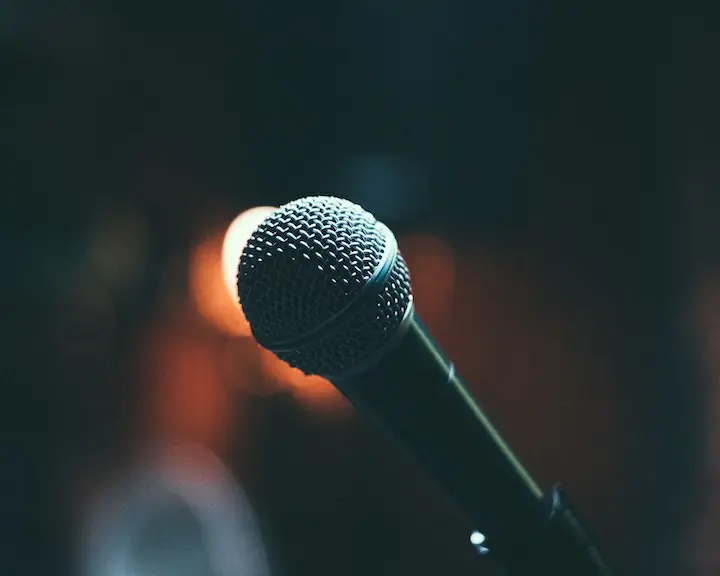 microphone with bokeh light effect in the background